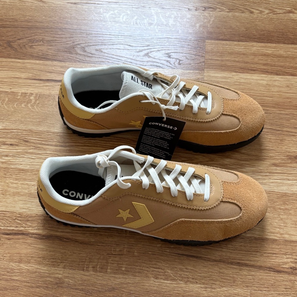 NWT Converse Unisex Run Star Trainer